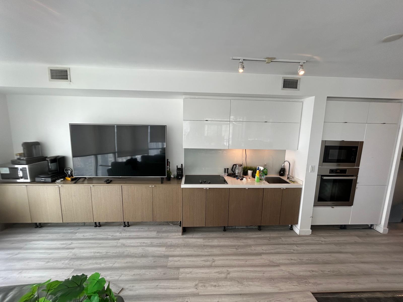 Kitchen Vinyl Installation